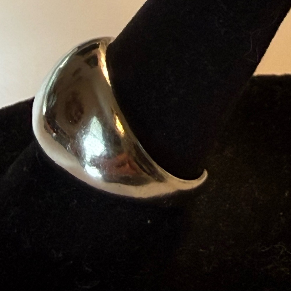 Ring - sz 7.75 adjustable - silver tone dome - New! No flaws. BOGO offer ⬇️ - Picture 4 of 9